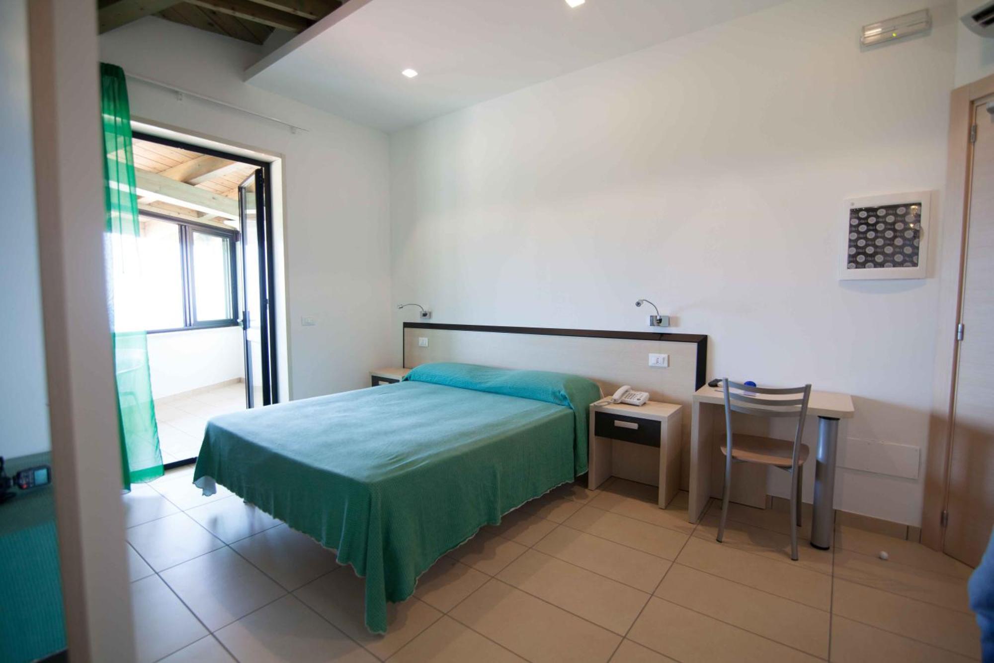 Hotel Marinella Capo Vaticano Exterior photo