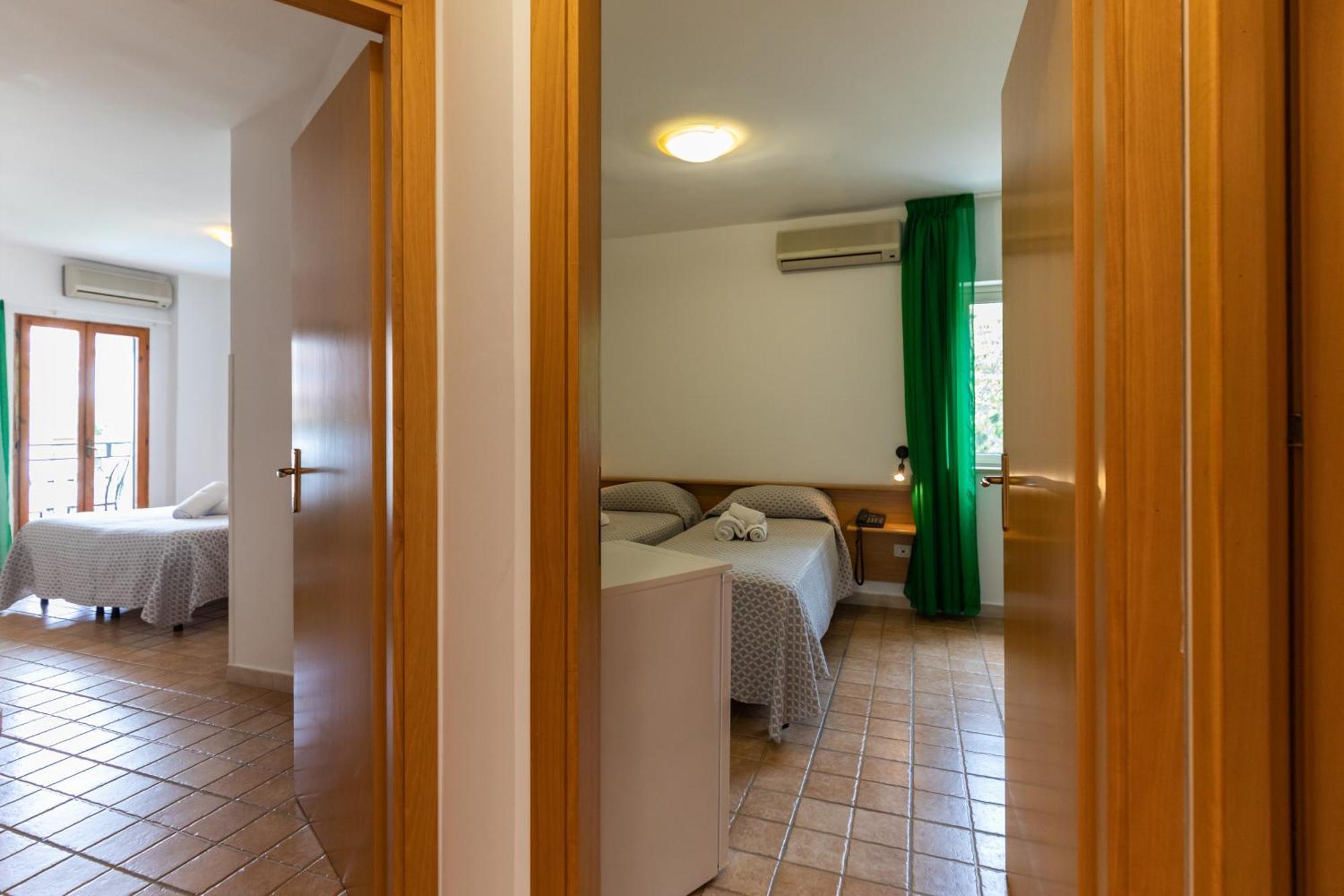 Hotel Marinella Capo Vaticano Exterior photo